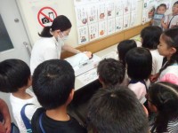 ①赤ちゃんの体重の測り方